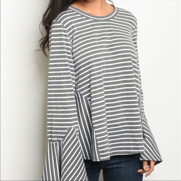🆕 HOT2OWN BOUTIQUE STRIPED TOP WITH BELL SLEEVES - Picture 3 of 3